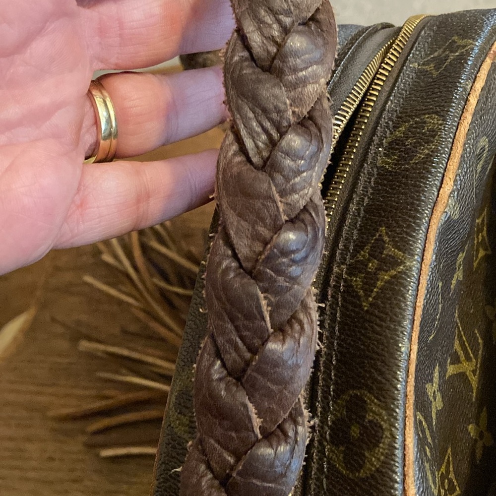 Vintage Boho Louis Vuitton Fringe Bag w/Hand Braided CB Strap, Charm & DB EUC - Picture 13 of 16